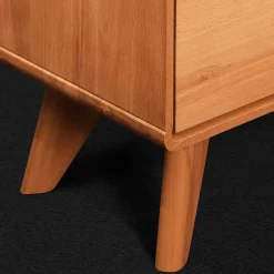 110 cm niedrige Holzvitrine aus Kernbuche - Junola