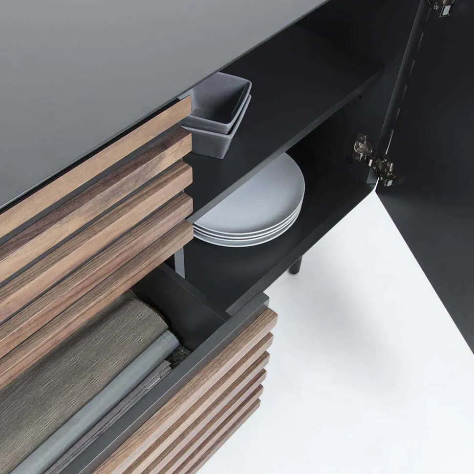 Ausgefallenes Sideboard Trupea mit Streifen Front