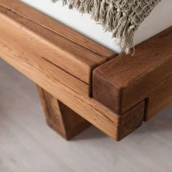 Balkenbett aus Eichenholz mit Kufen - Piassona