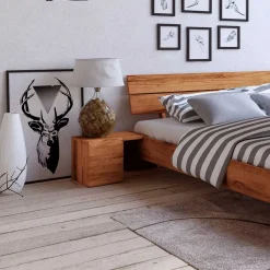 Bett Alcarizora aus Kernbuche Massivholz