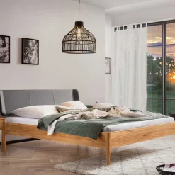 Bett aus Wildbuche massiv und Kunstleder - Padricio