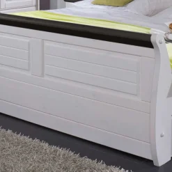 Bett Pisino im Landhausstil