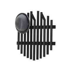 Design Garderobe aus schwarzen Eichenholz-Leisten - Gangizo