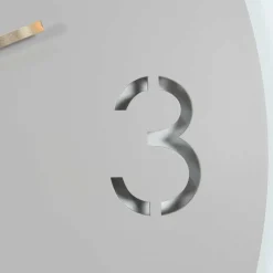 Design Wanduhr in Taupe - Cardini