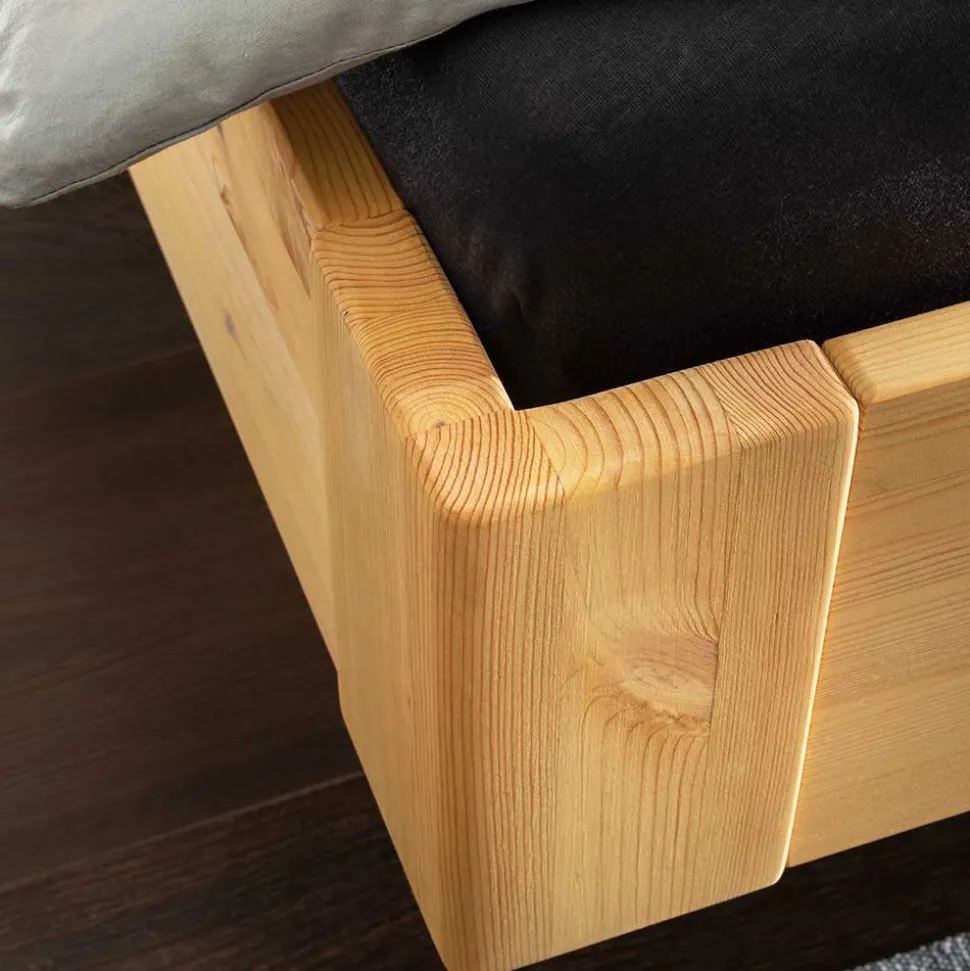 Designbett mit Holzkufen aus Kiefer gelaugt - Ravilon