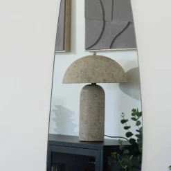 Design-Tischleuchte aus Pappmache - Rivaso