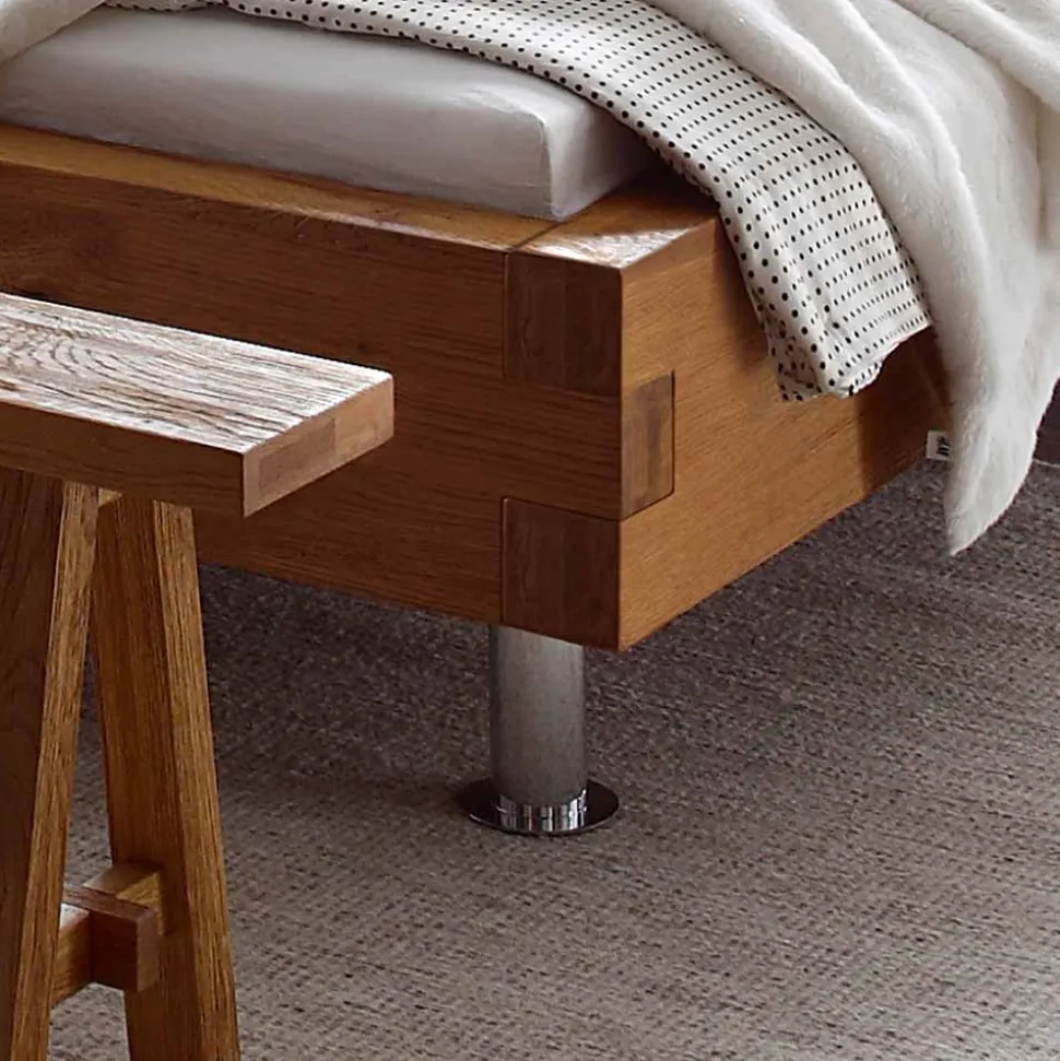 Doppelbett in Balkenoptik Chicola aus Wildeiche Massivholz