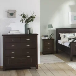 Dunkelbraune Kommode mit fünf Schubladen - Sikulav