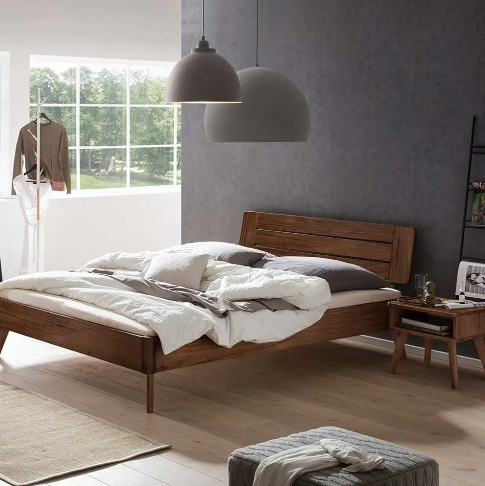 Dunkles Holzbett aus Nussbaum Massivholz - Vetonia