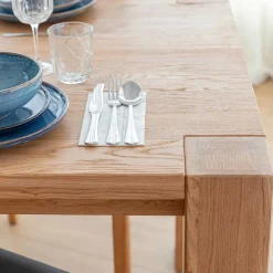 Esstisch aus geöltem Eiche Massivholz - Algera