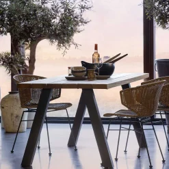 Esszimmertisch aus Abachi Holz - Charme