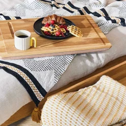 Funktionelle Schlafzimmerbank aus Wildeiche - Laida