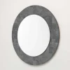 Grauer Spiegel mit Rahmen aus Stein - Maratas