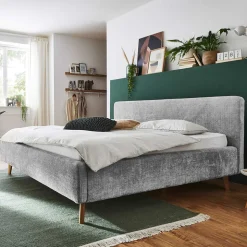 Graues Polsterbett mit Boucle Bezug und Holzfüßen - Endrov
