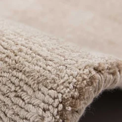 Handgefertigter Teppich in Creme und Taupe - Tobarida
