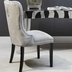 Hellgrauer Polsterstuhl mit Knöpfen & Nieten - Hokulani