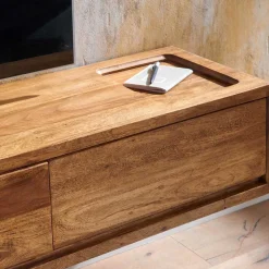 Hängendes TV Lowboard mit drei Schubladen - Baham