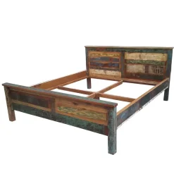 Holzbett Jamaica in Braun Bunt