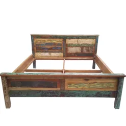 Holzbett Jamaica in Braun Bunt