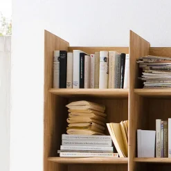 Holzregal Croconia aus Wildeiche Massivholz