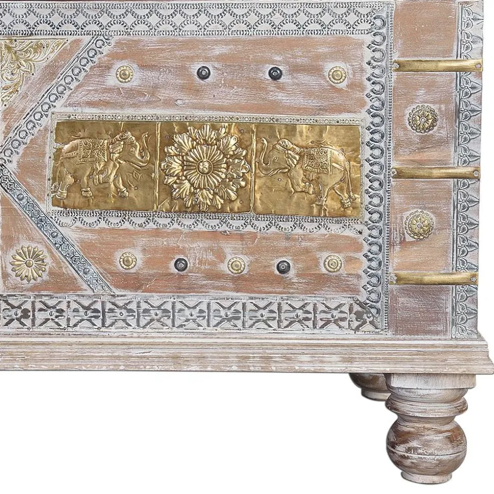 Holztruhe - ausgefallen gestaltet - Abraham