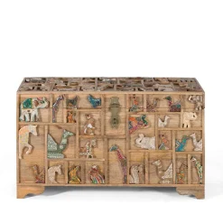 Holztruhe mit Tieren dekoriert - Widama