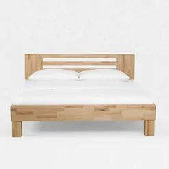 Kernbuche Bett Issiaco und zwei Nachtschränke (dreiteilig)