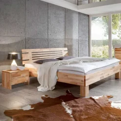 Kernbuche Massivholzbett Bevallia mit Nachttisch (zweiteilig)