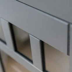 Modern Country Vitrine in Grau & Kiefer - Eromsia