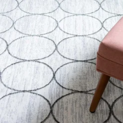 Moderner Teppich mit geometrischem Muster - Jelsica