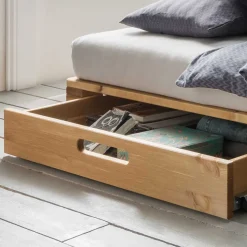 Modernes Palettenbett in Kiefer Laugenfarben - Lira