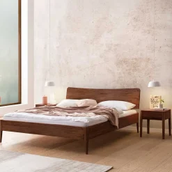 Nussbaum Holzbett für zwei Personen - Lerchona