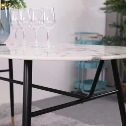 Ovaler Retro Esstisch in Marmoroptik - Little