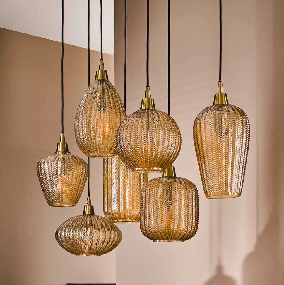 Pendelleuchte mit unterschiedlichen Schirmen - Aribert