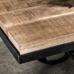 Rustikaler Design Couchtisch mit Eisenrädern - Pistroga