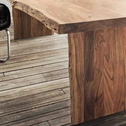 Rustikaler Holztisch mit Baumkante Platte - Contrada