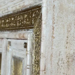 Schrank mit Elefanten und Ornamenten - Sevenzina