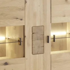 Schrankvitrine aus hellem Asteiche Massivholz - Losiamos