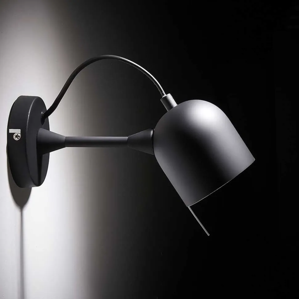 Schwarze Wandleuchte aus Metall - Gosy