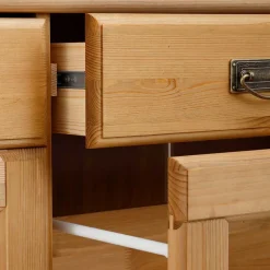 Sideboard aus Kiefer - modernes Landhaus - Arendu