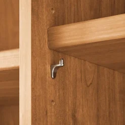 Teilmassiver Schrank mit sieben Türen - Hung