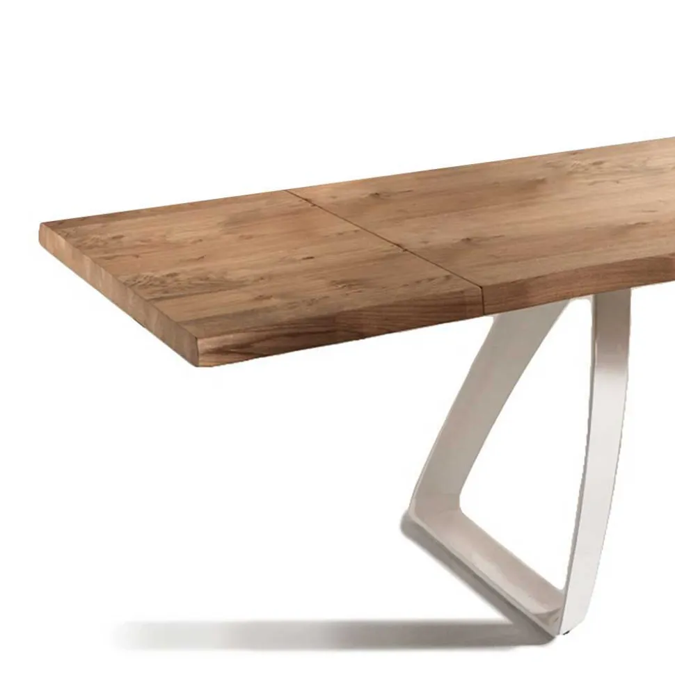 Tisch mit Baumkante Eiche Carmian & Metall Bügelgestell in Weiß