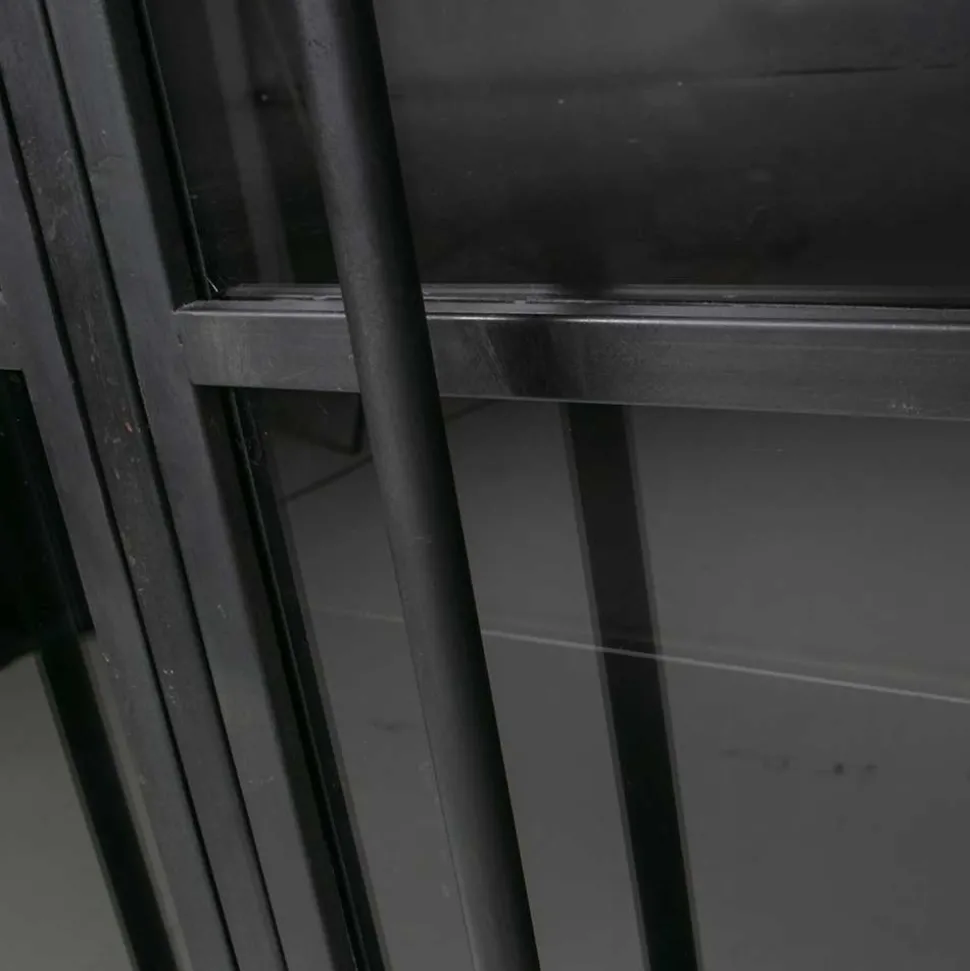 2-türige Metall Vitrine in Schwarz - Ponnya