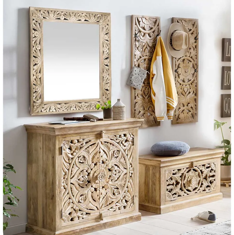 Vintage Dielenmöbel mit Schnitzereien - Runiasa (fünfteilig)