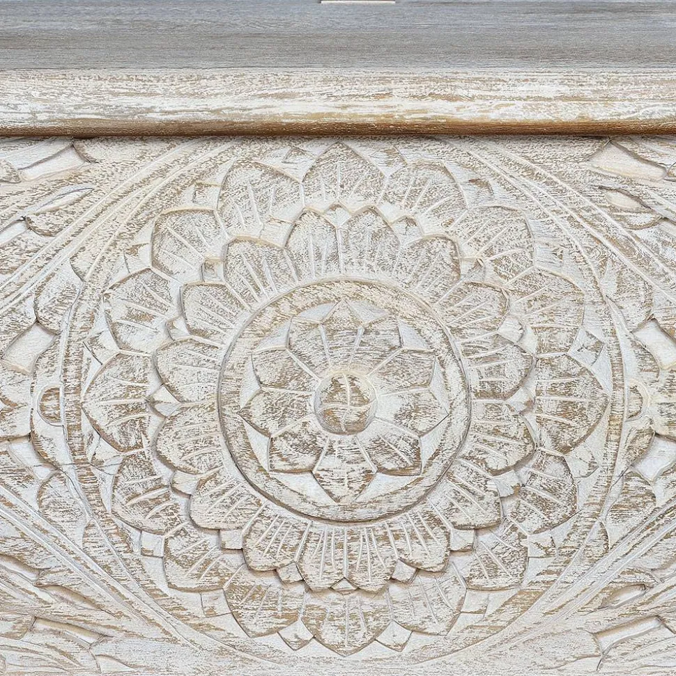 Vintage Truhe mit Ornament Schnitzereien - Natali