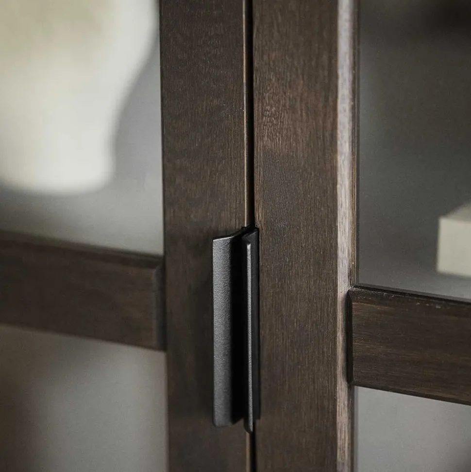 Vtrinenschrank aus braunem Eichenholz - Pipo