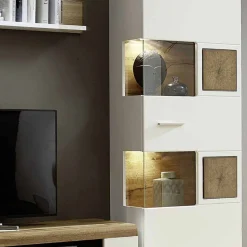 Weiße Wohnwand Lisepio mit Eichen-Elementen (vierteilig)