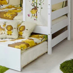 Weißes Ausziehbett Morios für Freunde