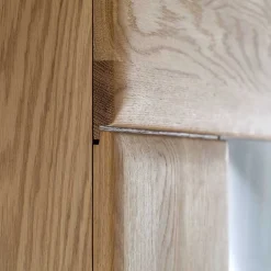 Wohnkombination in Eiche Bianco teilmassiv Pontros optional mit LED (vierteilig)