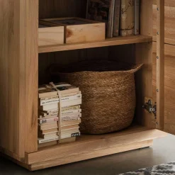 65x205x40 Echtholz Vitrine aus Wildeiche - Embleys